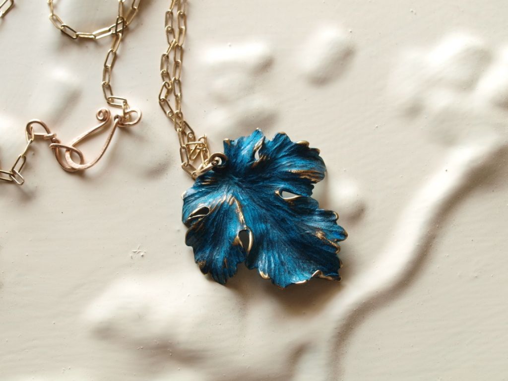 leaf jewelry copper bronze9 Copper and Bronze Leaf Jewelry Steel Artwork