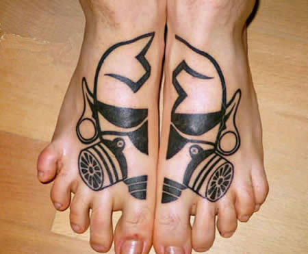9 Summer Cool Foot Tattoos