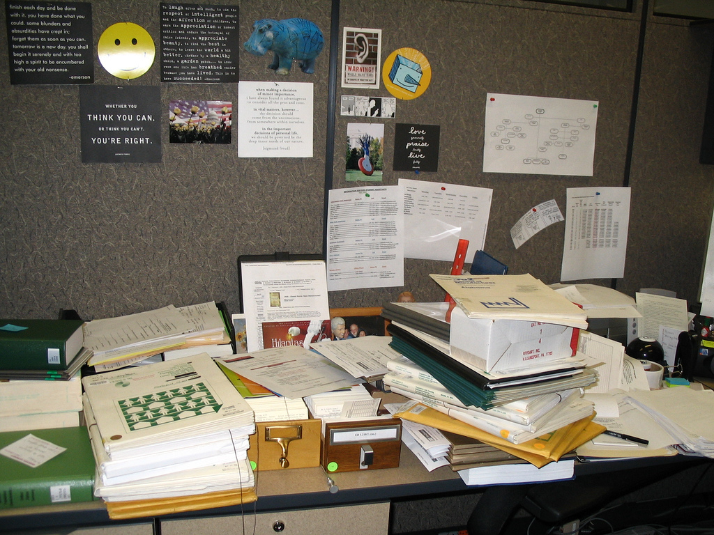 cluttered desk Easy Ways To De Clutter Your Desk