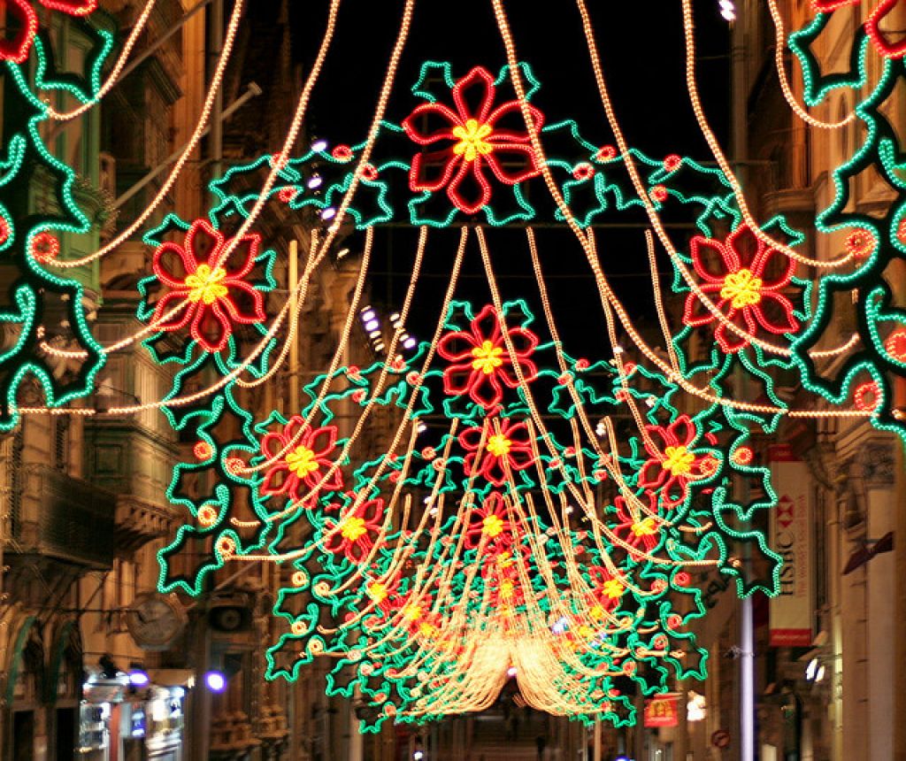 merry christmas1 Holiday Travel and You: Tips For Keeping Safe On The Road