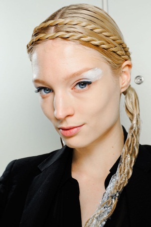 wedding hairstyles8 Top 12 Wedding Hairstyles For 2013