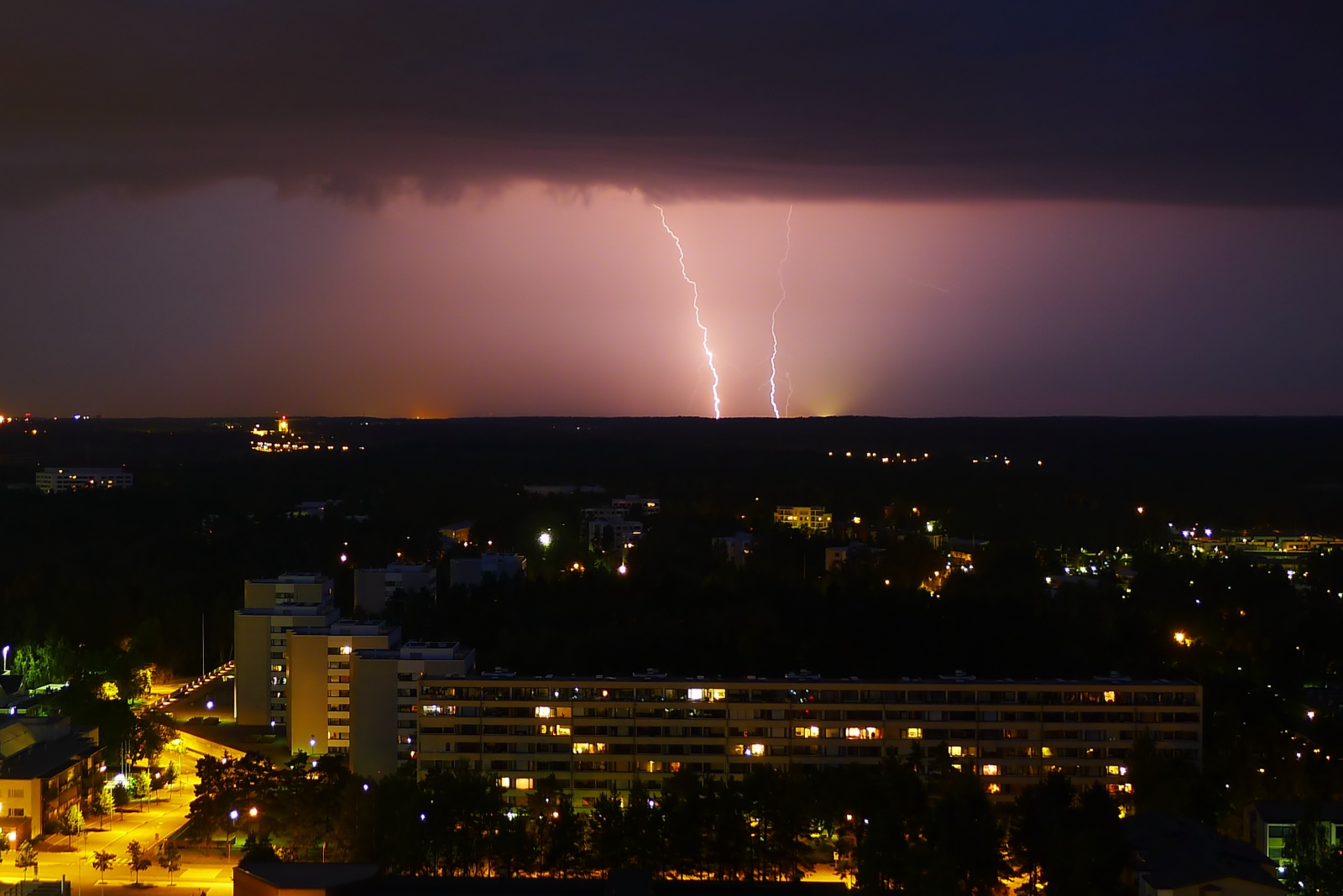 impressive lightnings helsinki Impressive Lightnings in Helsinki